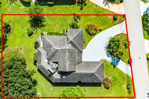 6599 Eastpointe Pines Street Palm Beach Gardens FL 33418