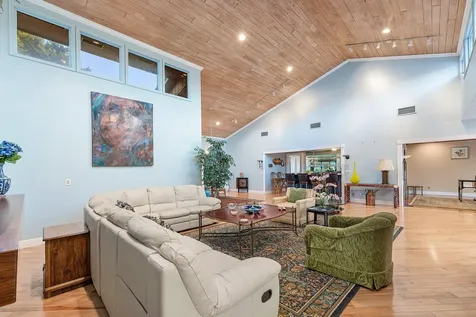 6599 Eastpointe Pines Street Palm Beach Gardens FL 33418