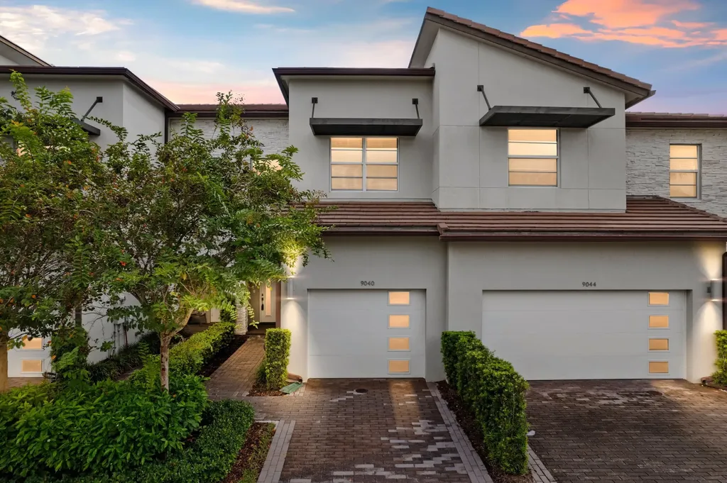 9040 Kingsmoor Way Lake Worth FL 33467