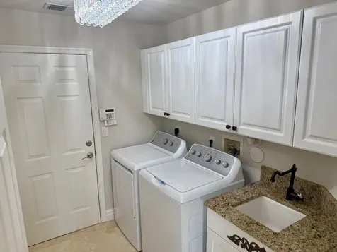 6509 Stonehurst Circle Lake Worth FL 33467