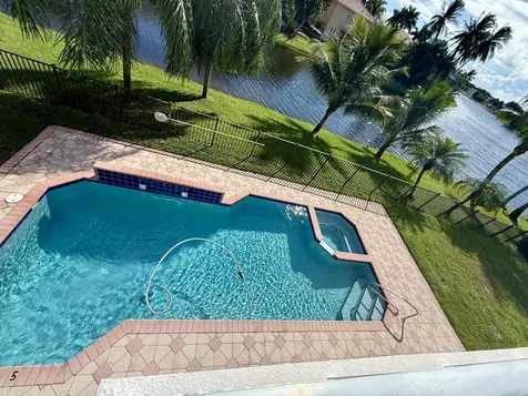 6509 Stonehurst Circle Lake Worth FL 33467
