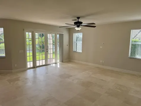 6509 Stonehurst Circle Lake Worth FL 33467