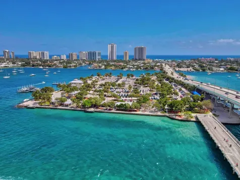 2640 Lake Shore Drive Riviera Beach FL 33404