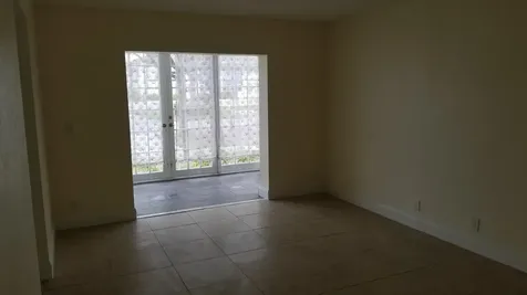 1516 Se Royal Green Circle Port Saint Lucie FL 34952