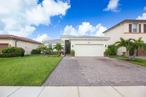 8405 Nw Greenbank Circle Port Saint Lucie FL 34987