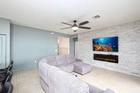 8405 Nw Greenbank Circle Port Saint Lucie FL 34987