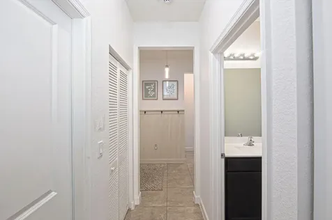 8405 Nw Greenbank Circle Port Saint Lucie FL 34987