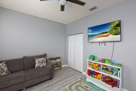 8405 Nw Greenbank Circle Port Saint Lucie FL 34987