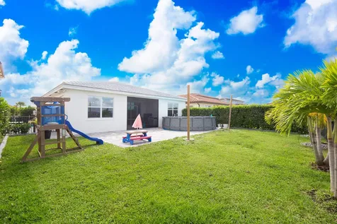 8405 Nw Greenbank Circle Port Saint Lucie FL 34987