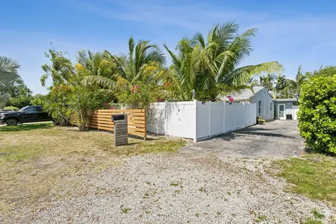 1631 N Andrews Square Fort Lauderdale FL 33311