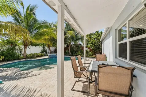 1631 N Andrews Square Fort Lauderdale FL 33311