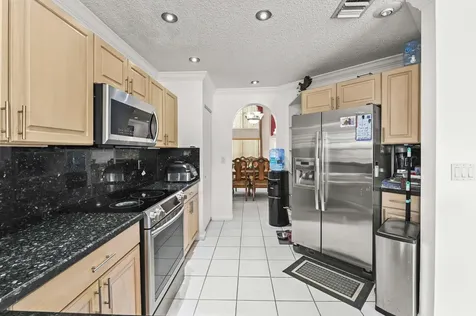 375 Sw 205th Avenue Pembroke Pines FL 33029