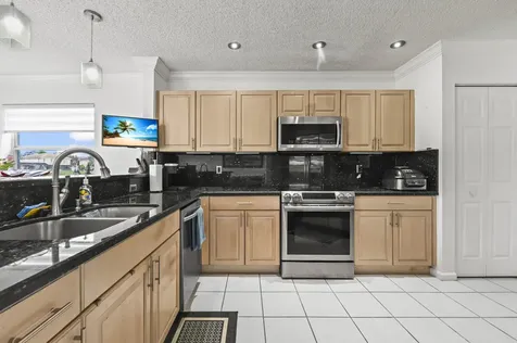 375 Sw 205th Avenue Pembroke Pines FL 33029