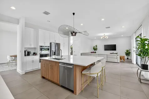 8284 Royal County Down Road Boca Raton FL 33434