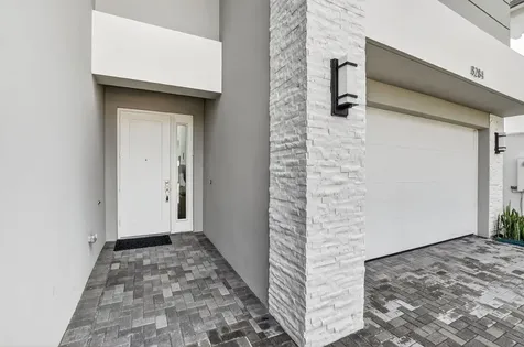 8284 Royal County Down Road Boca Raton FL 33434