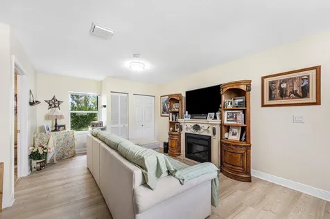 15703 72nd Court The Acreage FL 33470