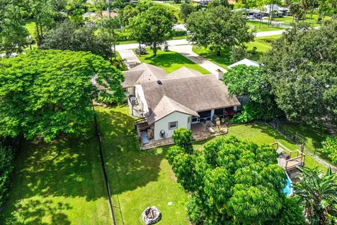 15703 72nd Court The Acreage FL 33470