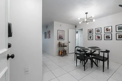 7100 Nw 17th Street Plantation FL 33313