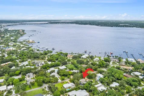 217 Se Oriole Avenue Stuart FL 34996