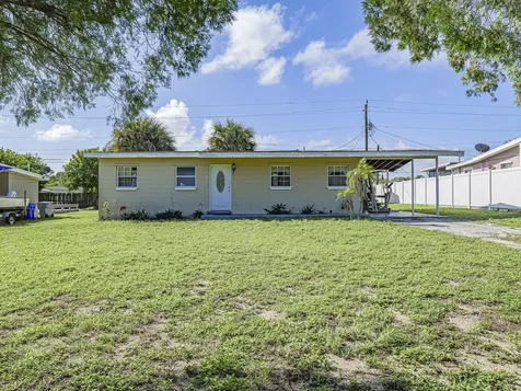 563 4th Place Vero Beach FL 32962