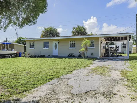 563 4th Place Vero Beach FL 32962