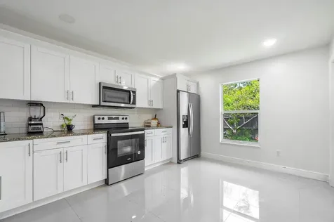 625 Forest Hill Boulevard West Palm Beach FL 33405