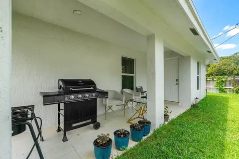 625 Forest Hill Boulevard West Palm Beach FL 33405