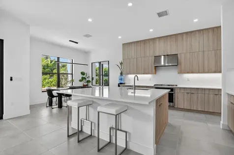 8366 Essex Country Club Drive Boca Raton FL 33434