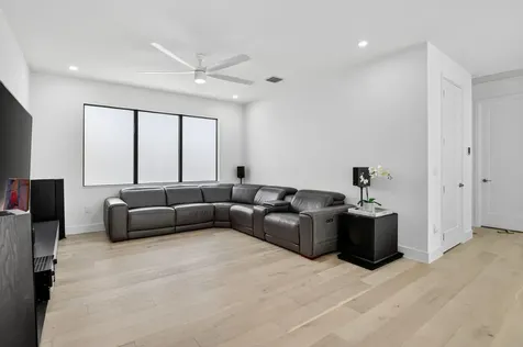 8366 Essex Country Club Drive Boca Raton FL 33434