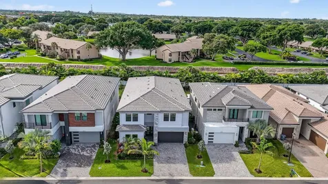 8366 Essex Country Club Drive Boca Raton FL 33434