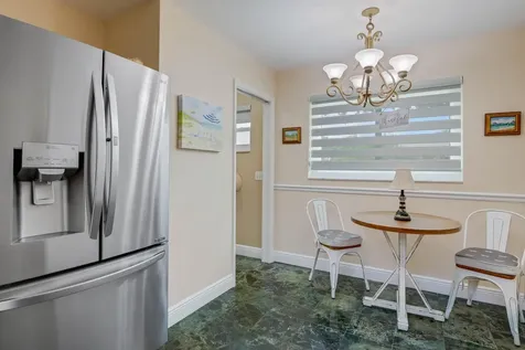 6827 Fountains Circle Lake Worth FL 33467