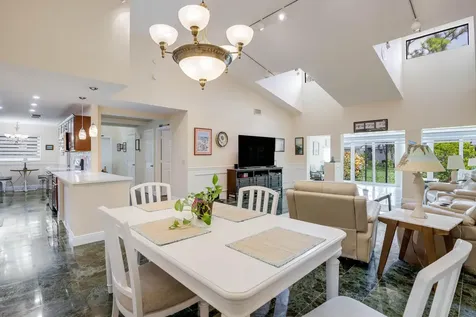 6827 Fountains Circle Lake Worth FL 33467