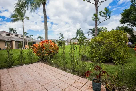 6827 Fountains Circle Lake Worth FL 33467