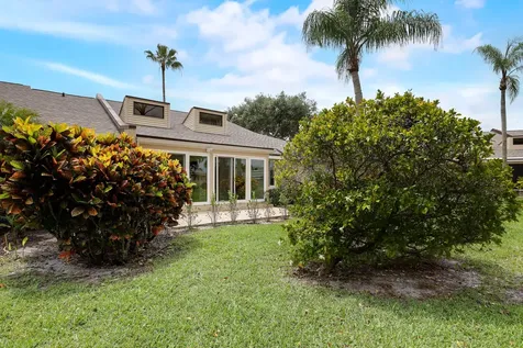 6827 Fountains Circle Lake Worth FL 33467