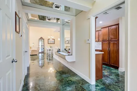 6827 Fountains Circle Lake Worth FL 33467
