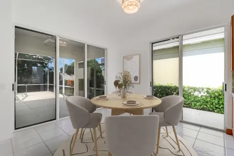 220 Nw Bentley Circle Port Saint Lucie FL 34986