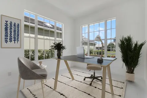 220 Nw Bentley Circle Port Saint Lucie FL 34986