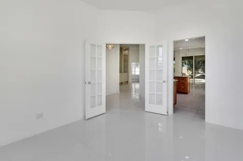 220 Nw Bentley Circle Port Saint Lucie FL 34986