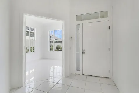 220 Nw Bentley Circle Port Saint Lucie FL 34986