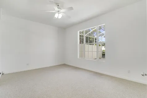 220 Nw Bentley Circle Port Saint Lucie FL 34986