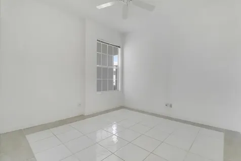 220 Nw Bentley Circle Port Saint Lucie FL 34986