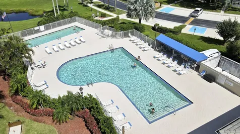 220 Nw Bentley Circle Port Saint Lucie FL 34986