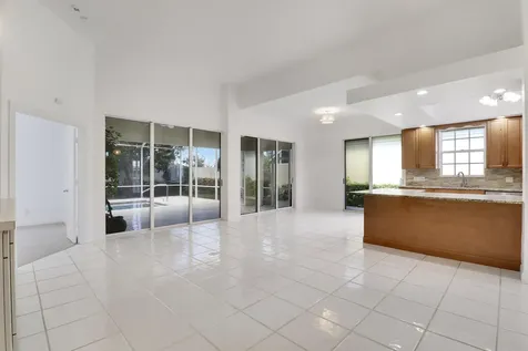 220 Nw Bentley Circle Port Saint Lucie FL 34986