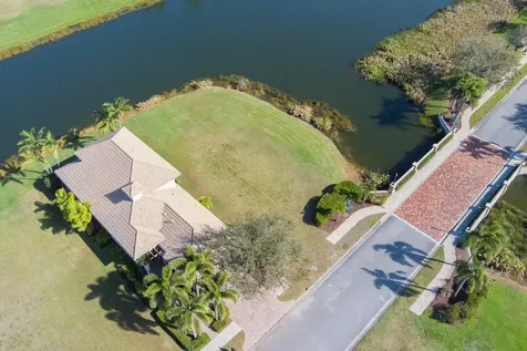 152 SE Santa Gardenia Port Saint Lucie FL 34984