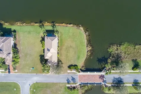 152 SE Santa Gardenia Port Saint Lucie FL 34984