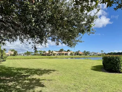 152 SE Santa Gardenia Port Saint Lucie FL 34984