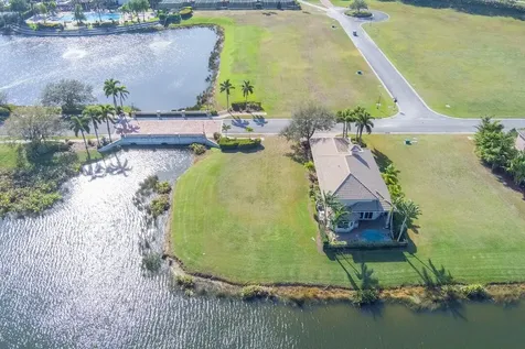 152 SE Santa Gardenia Port Saint Lucie FL 34984