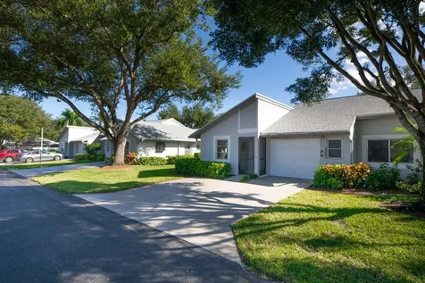 8624 Sunbird Place Boca Raton FL 33496