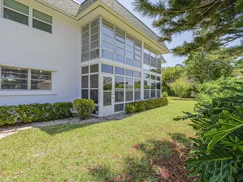 2800 Indian River Boulevard Vero Beach FL 32960