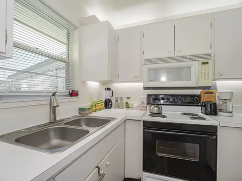 2800 Indian River Boulevard Vero Beach FL 32960